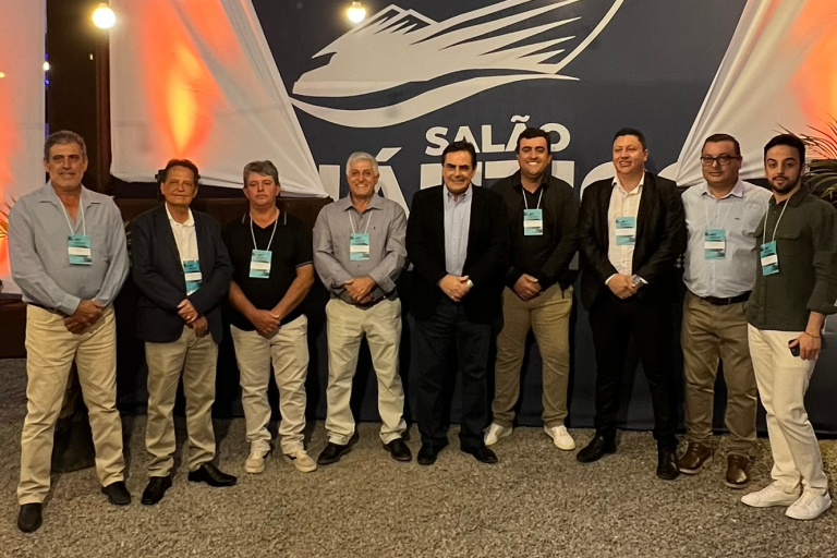 Vereadores participam da abertura do 3º Salão Náutico de Capitólio