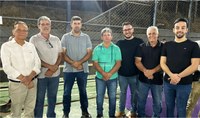 Vereadores participam da entrega dos Kits de uniformes aos alunos da rede municipal 