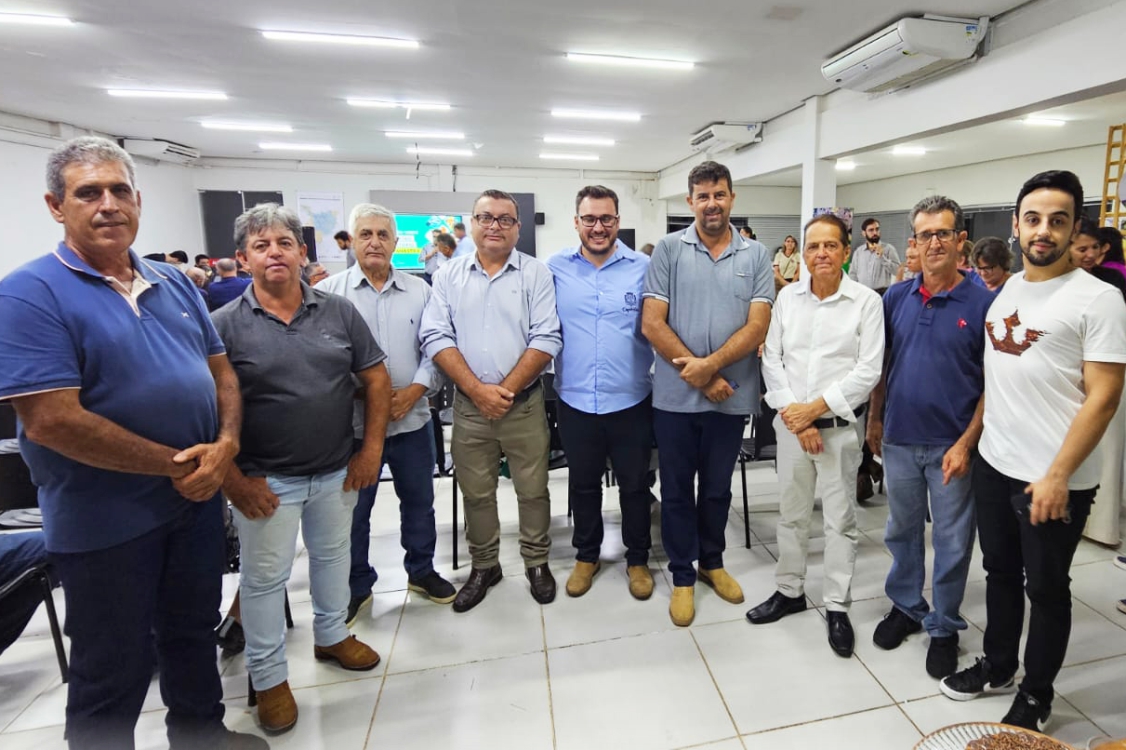 Vereadores participam do encontro "Território da Canastra" , promovido pelo SEBRAE, Sicoob Credicapi e outras quatro cooperativas de crédito da região